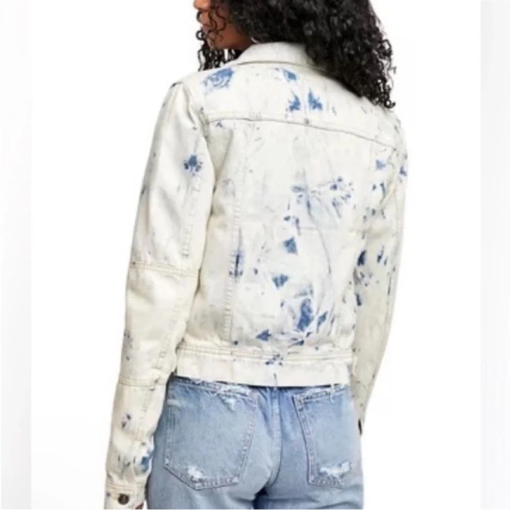 FREE People Rumors Denim Jacket in Jones Tie Dye Blue Size Small EEUC 0436 - Picture 3 of 15